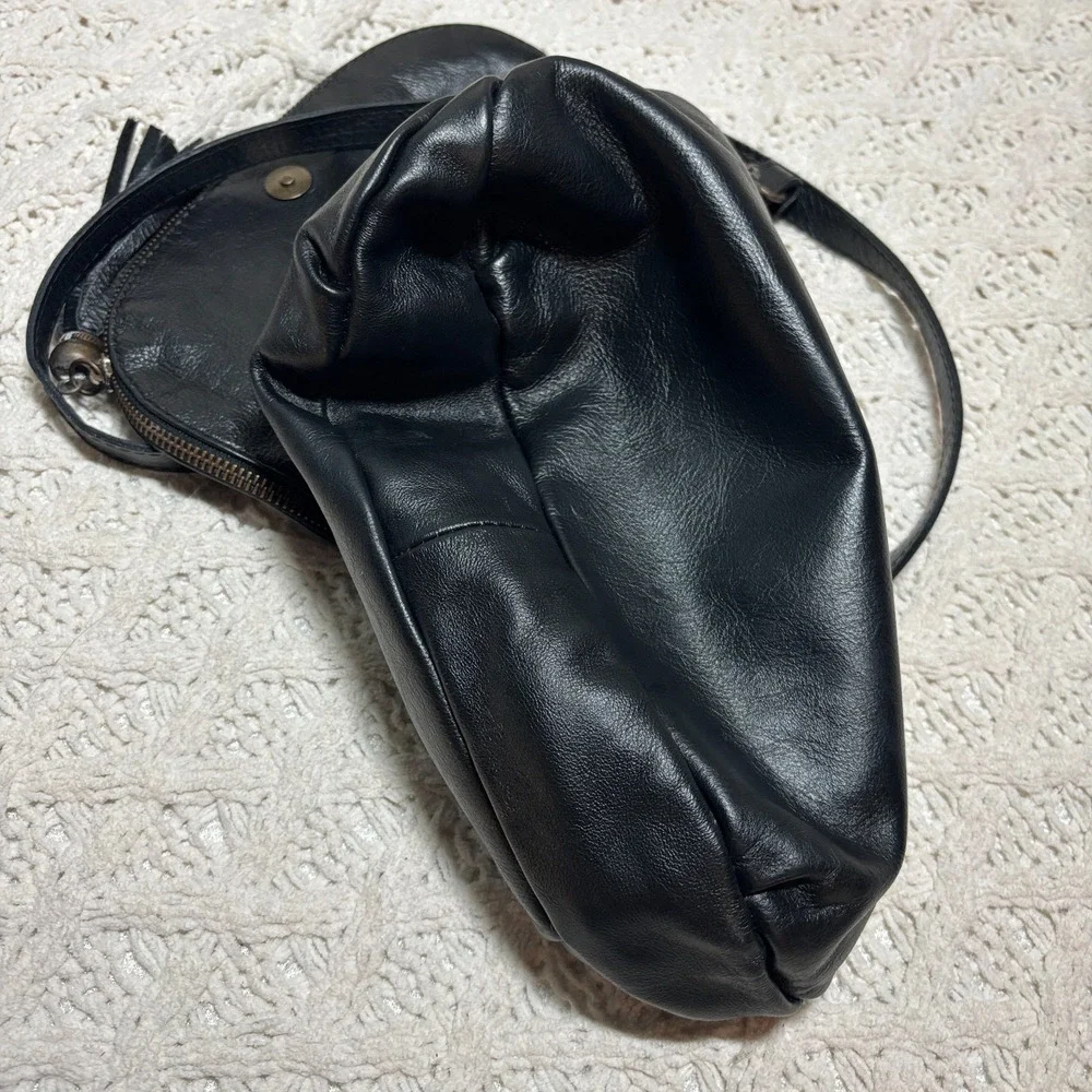 Vero Pelle Italian Made Leather Handbag Black Solid Tassel Flap Crossbody Purse - Picture 9 of 12